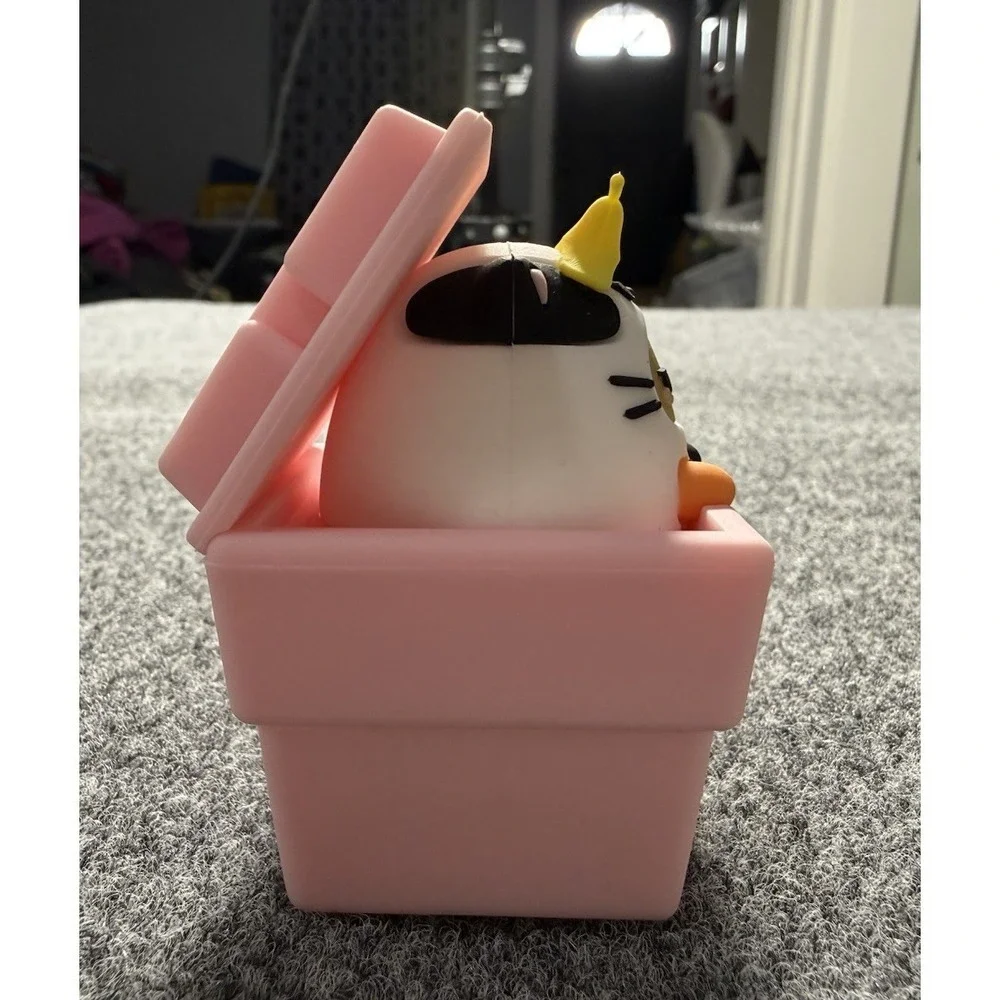 SMOKO‎ Tayto Potato Cat Blind Box Calico Cat in Recycling Bin Garbage